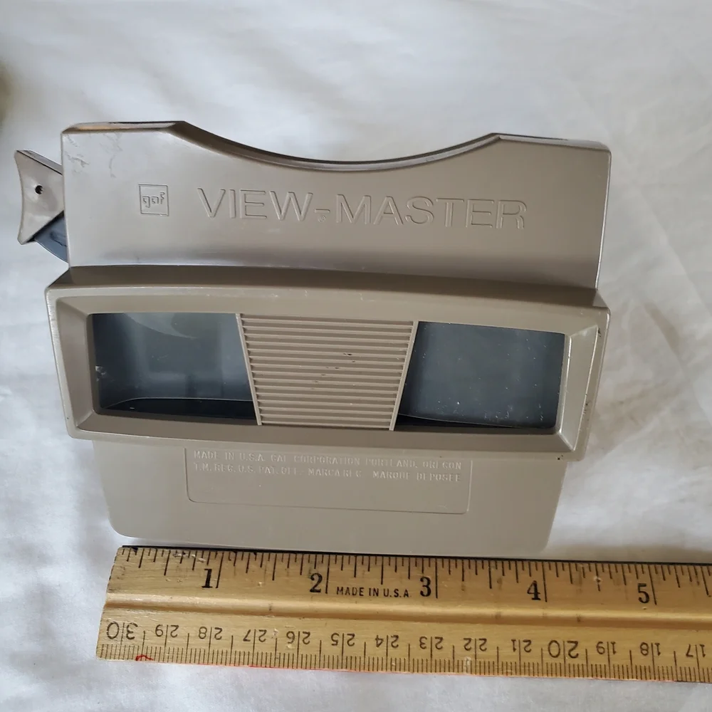 Vintage GAF View-Master Model G Viewer - Tan/Beige 1960s-70s 3D Toy